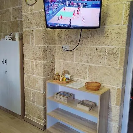 Trullo Nonno Nino גלטונה