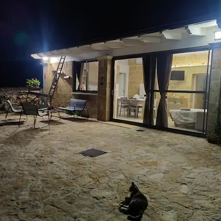 Trullo Nonno Nino גלטונה